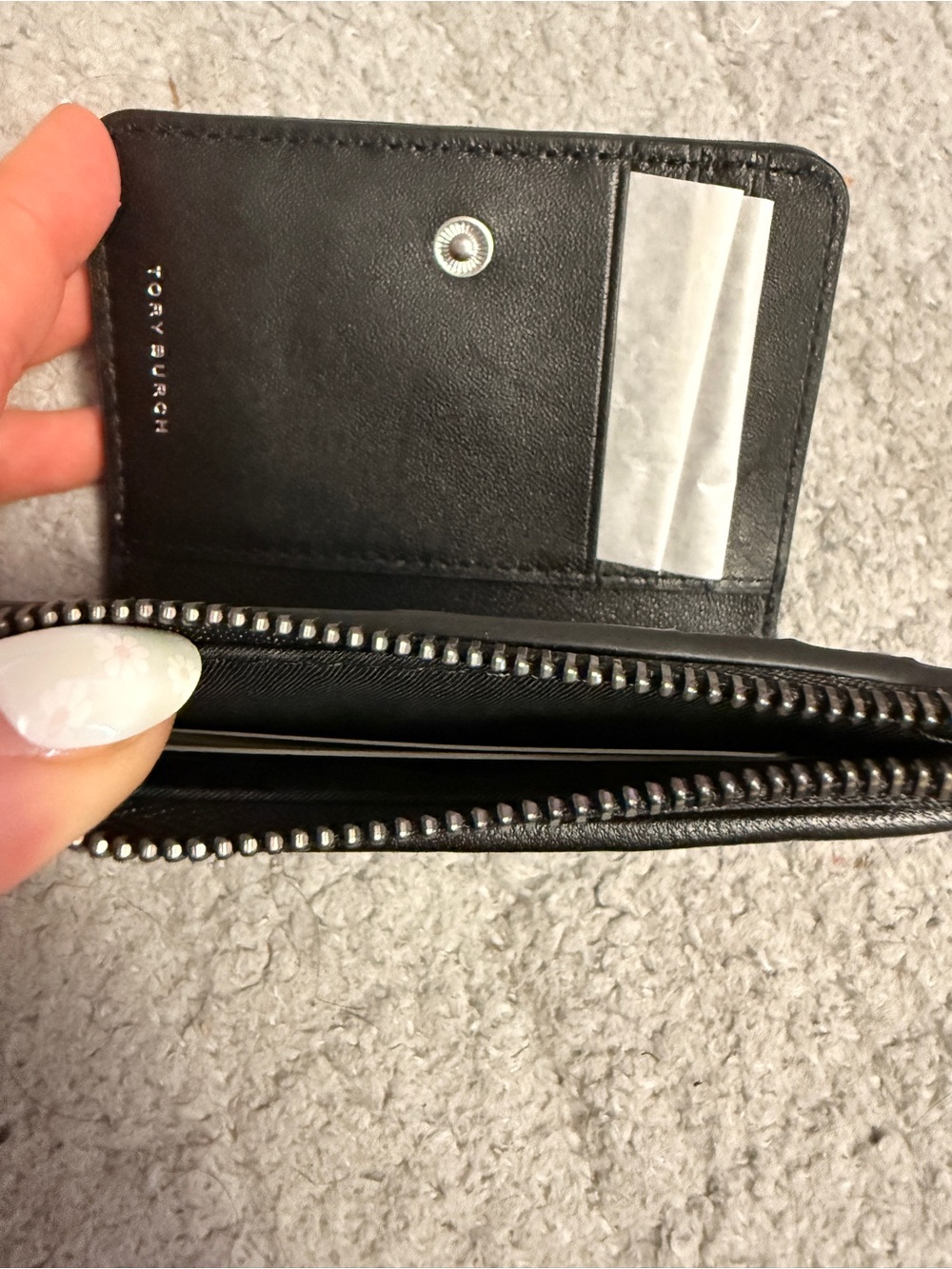 Tory Burch NWT Quilted Zip Card Case Wallet - Black - Picture 4 of 4